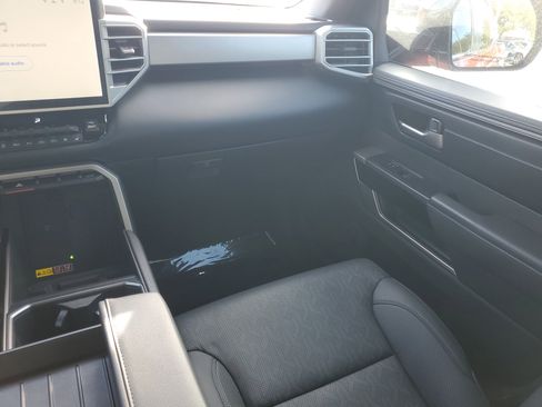 Used 2025 Toyota Tundra Limited image 18