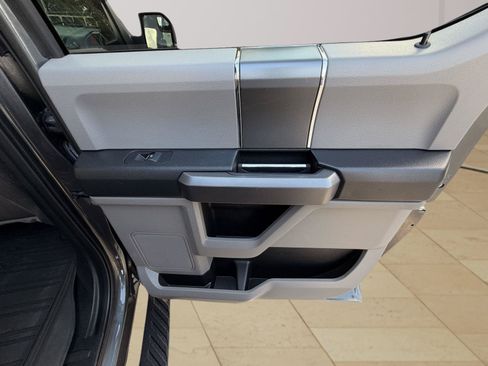 Used 2019 Ford F150 XLT w/ Equipment Group 302A Luxury AWD/4WD image 26