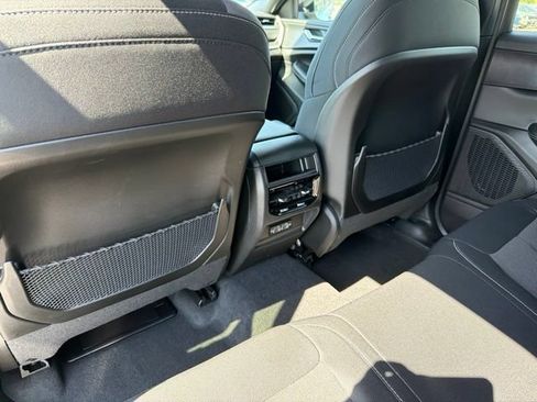 New 2026 Jeep Grand Cherokee Laredo AWD/4WD image 10