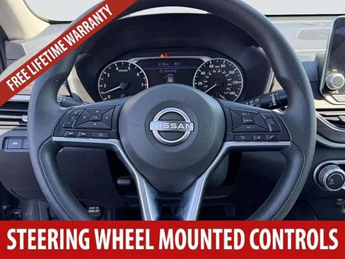 Used 2024 Nissan Altima 2.5 SV FWD image 8