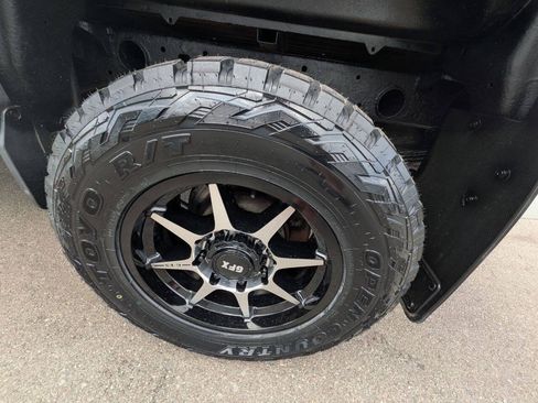 Used 2016 GMC Sierra 2500 4x4 Crew Cab w/ Sierra Convenience Package image 9