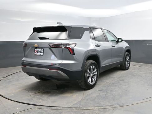 Used 2025 Chevrolet Equinox LT image 9