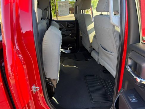 Used 2019 Chevrolet Silverado 1500 Custom w/ Custom Convenience Package AWD/4WD image 38