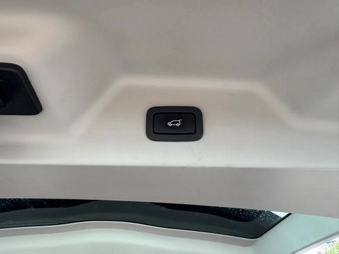 Used 2014 Land Rover Range Rover Supercharged AWD/4WD image 32