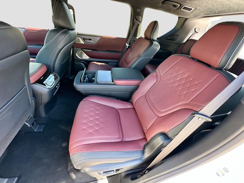 Used 2026 INFINITI QX80 Autograph image 26