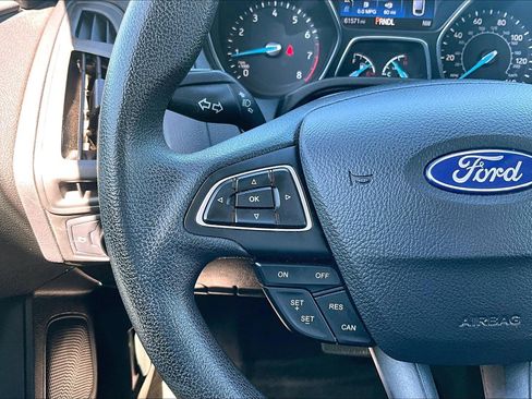 Used 2017 Ford Focus SE image 18