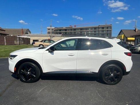 Used 2021 Buick Envision Essence w/ Sport Touring Package FWD image 4