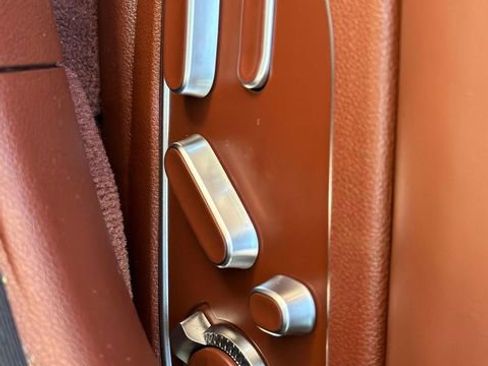 Used 2023 Genesis G90 3.5T image 36