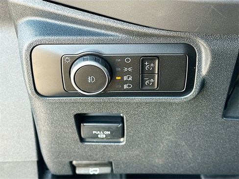 Used 2025 Ford Bronco Outer Banks image 10