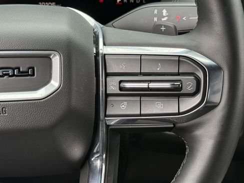 Used 2025 GMC Yukon XL Denali AWD/4WD image 18