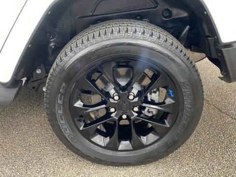 Used 2023 Jeep Wrangler Sahara w/ Cold Weather Group image 14