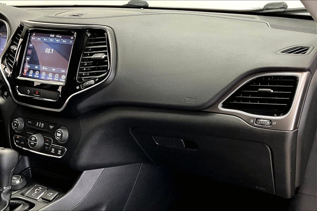 Used 2020 Jeep Cherokee Limited AWD/4WD image 16