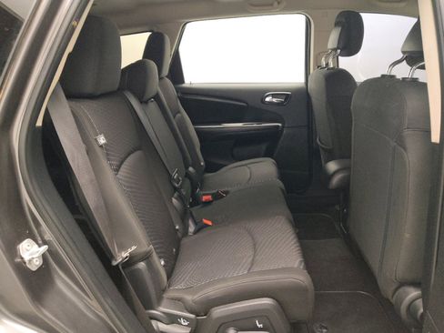 Used 2018 Dodge Journey SE w/ Popular Equipment Group image 19