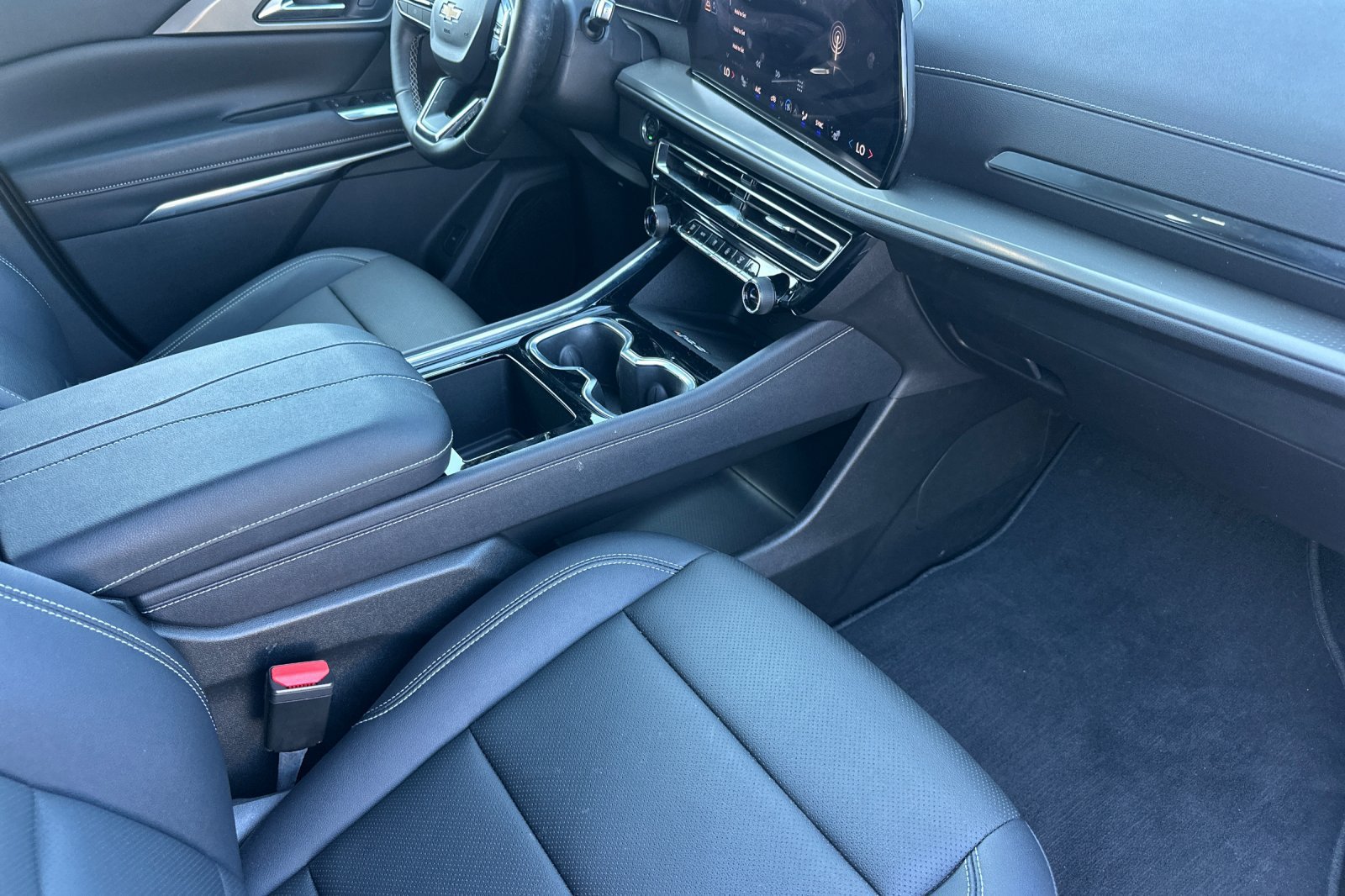 Used 2026 Chevrolet Traverse LT w/ Driver Confidence Package AWD/4WD image 19