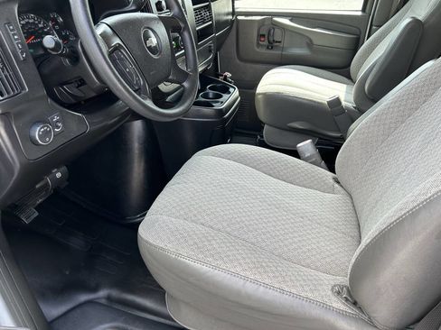 Used 2013 Chevrolet Express 2500 LT w/ LT Preferred Equipment Group image 4