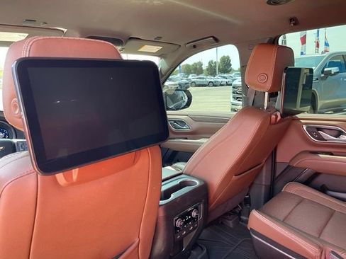 Used 2023 Chevrolet Suburban High Country w/ Max Trailering Package AWD/4WD image 20