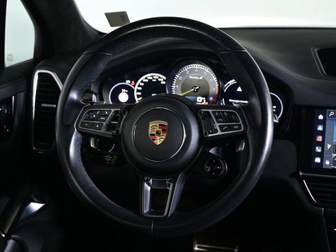 Certified 2022 Porsche Cayenne Turbo S AWD/4WD image 12