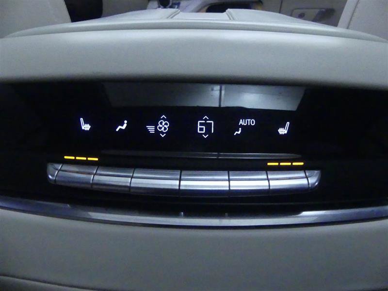 Used 2022 Cadillac Escalade ESV Premium Luxury Platinum w/ Heavy-Duty Trailer Package AWD/4WD image 34