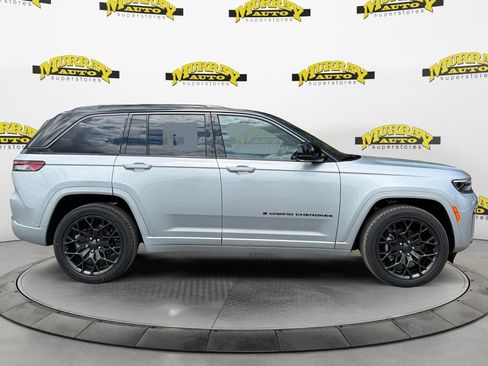 New 2026 Jeep Grand Cherokee Summit AWD/4WD image 6