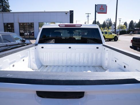 Used 2023 GMC Sierra 1500 Pro w/ Pro Value Package AWD/4WD image 8