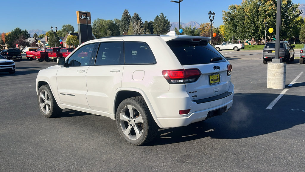 Used 2020 Jeep Grand Cherokee Altitude AWD/4WD image 5