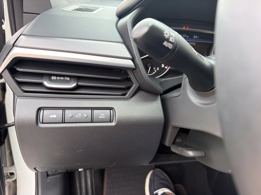 Used 2025 Nissan Altima 2.5 SR AWD/4WD image 29