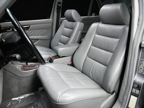 Used 1991 Mercedes-Benz 560 SEL image 43