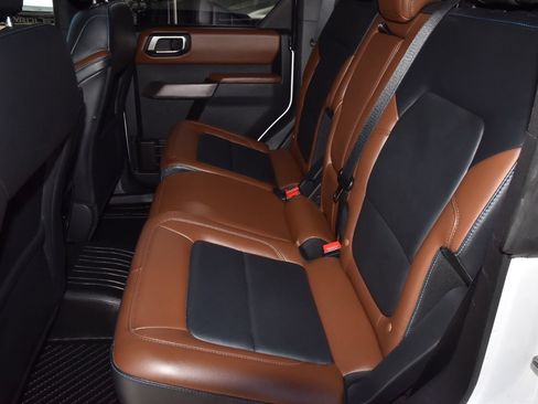 Used 2022 Ford Bronco Outer Banks AWD/4WD image 14