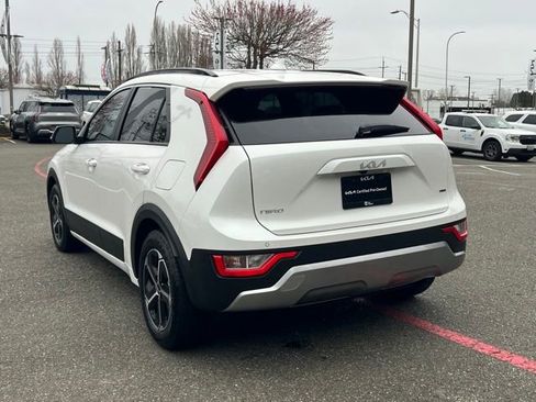 Certified 2023 Kia Niro EX image 7