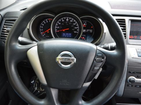 Used 2014 Nissan Murano S image 18