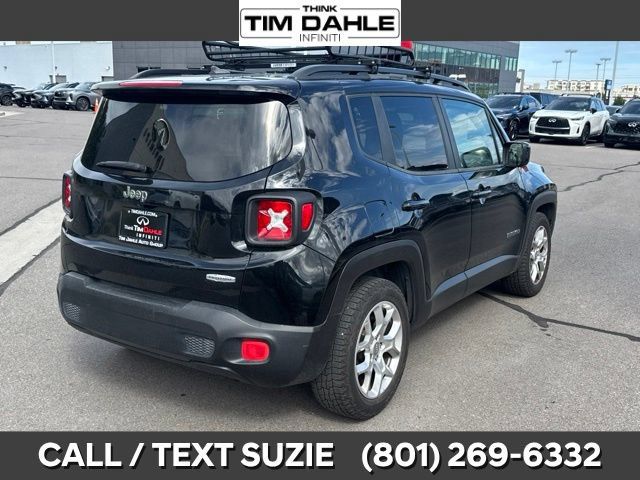 Used 2017 Jeep Renegade Latitude FWD image 8