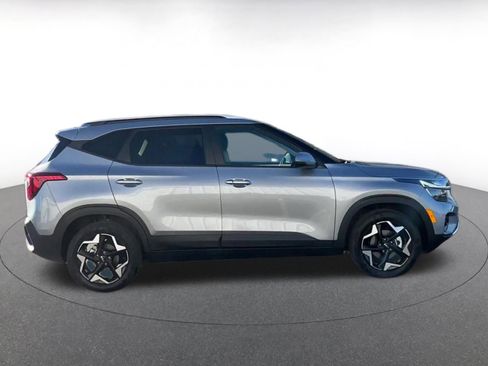 Used 2025 Kia Seltos S image 16