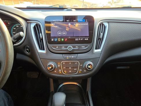 Used 2022 Chevrolet Malibu LT image 21