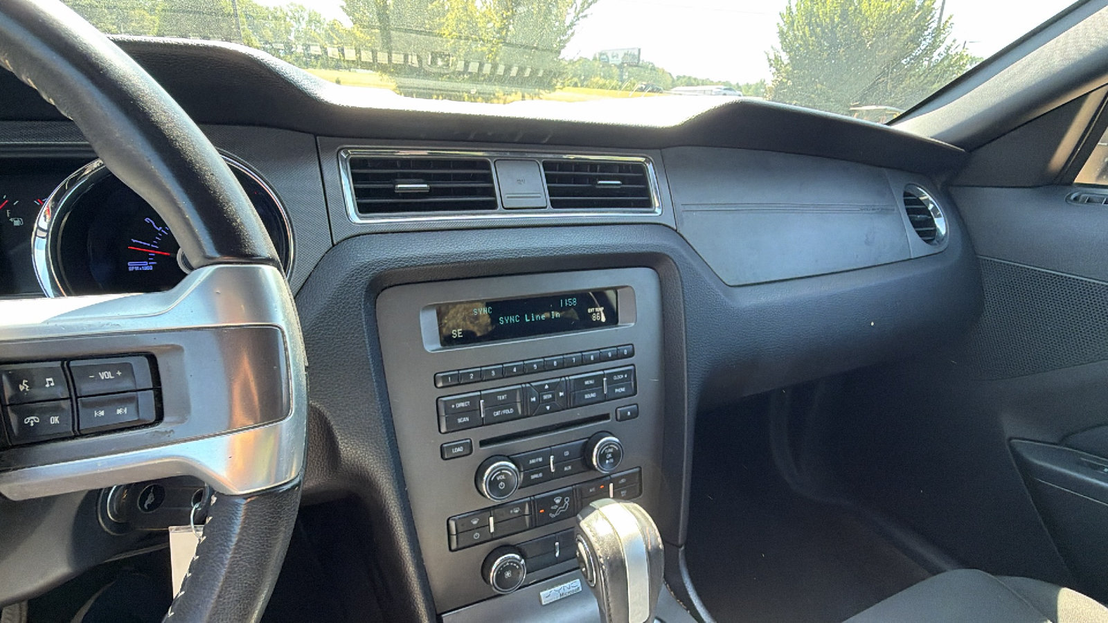 Used 2013 Ford Mustang Coupe RWD image 28