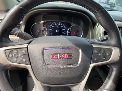 Used 2019 GMC Acadia Denali w/ Technology Package image 17