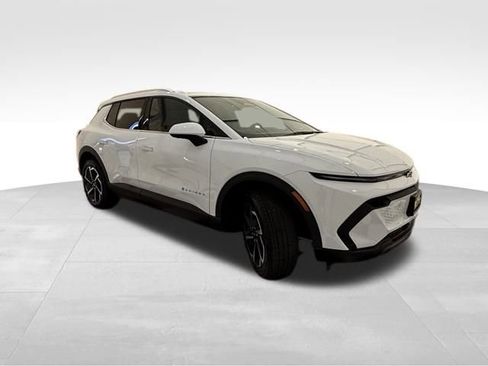 New 2026 Chevrolet Equinox EV LT image 7