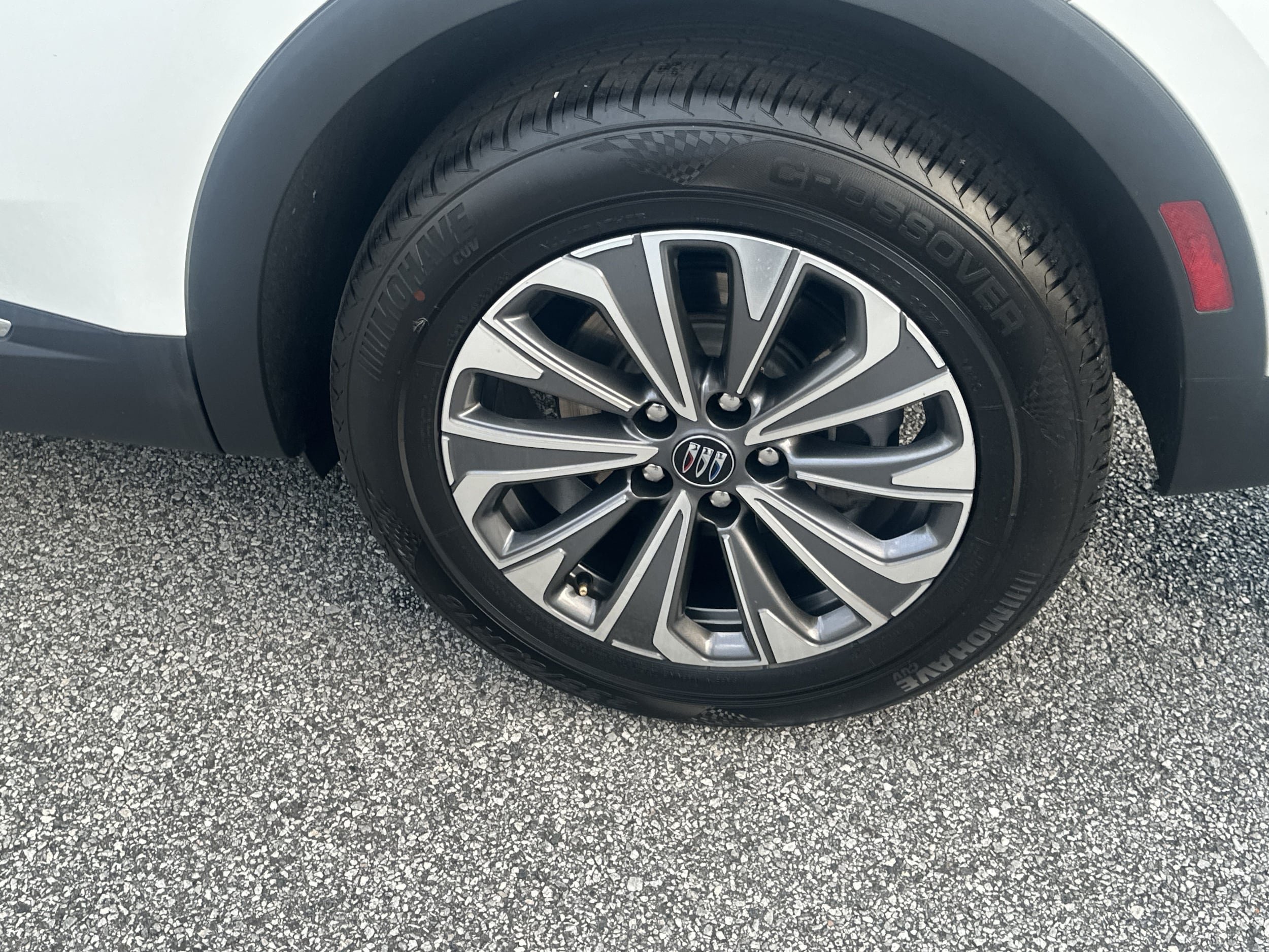 Used 2024 Buick Envision Preferred AWD/4WD image 19