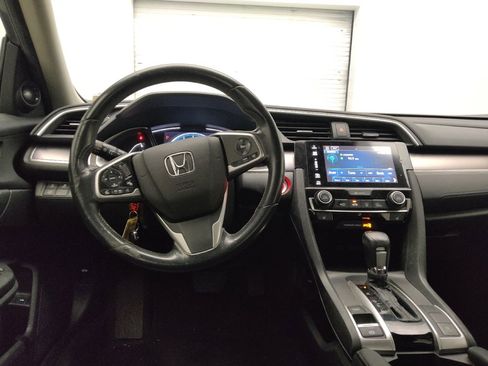 Used 2018 Honda Civic Touring image 22