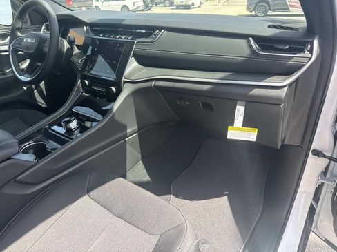 New 2026 Jeep Grand Cherokee L Laredo AWD/4WD image 11