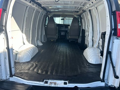Used 2020 Chevrolet Express 2500 RWD 2500 135 w/ Safety Package image 10