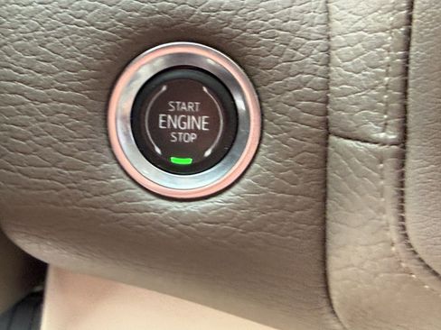 Used 2021 GMC Yukon XL Denali w/ Denali Ultimate Package image 32