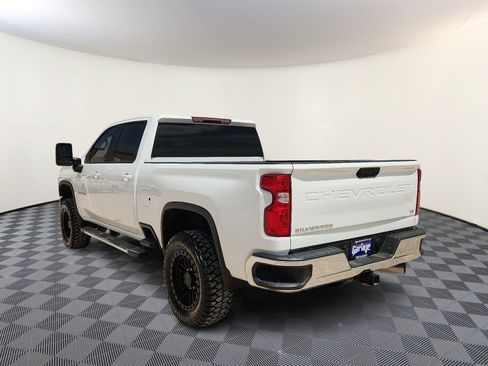 Used 2025 Chevrolet Silverado 2500 LT AWD/4WD image 3