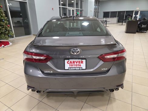 Used 2018 Toyota Camry XSE image 8