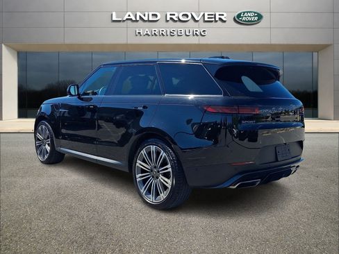 Used 2024 Land Rover Range Rover Sport SE AWD/4WD image 2
