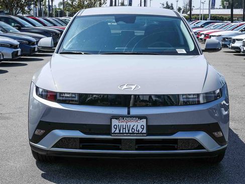 Used 2025 Hyundai Ioniq 5 SE image 2