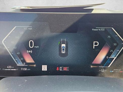 Certified 2023 BMW X7 xDrive40i w/ Premium Package image 11