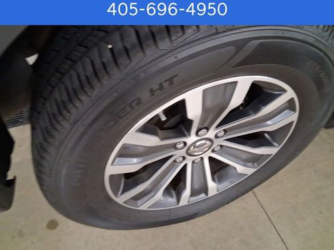 Used 2018 Nissan Armada SL w/ Premium Package image 29