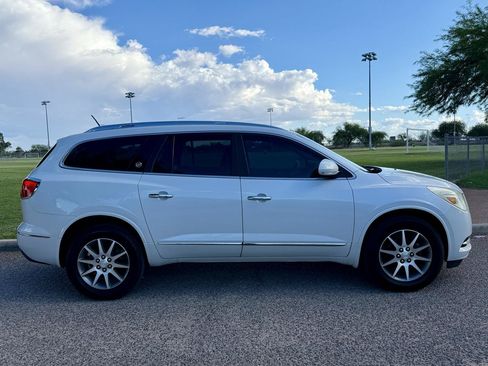 Used 2016 Buick Enclave Leather w/ Trailering Package FWD image 6