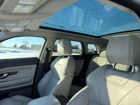 Used 2017 Land Rover Range Rover Evoque HSE image 17