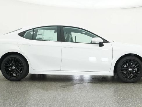 Used 2026 Toyota Camry SE FWD image 49